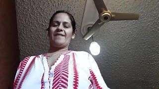 Aunty Is Romantic – POV Sex Simulation