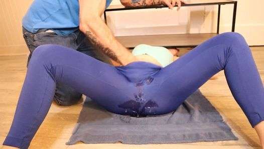 Stepmom gets stuck so I make her SQUIRT