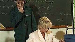 The Teacher want in from behind