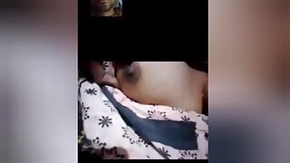 Indian Wife Showing Boobs in the Videocall