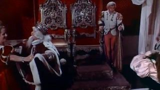 SINDERELLA AND THE GOLDEN BRA