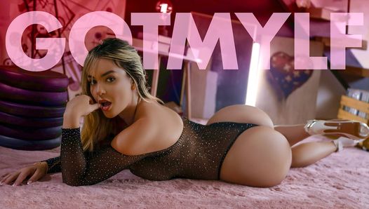 Kourtney Is As Hot As They Come, & This Thick Milf Wants To Show Off Her Body To Her Stepson – MYLF