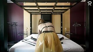 Facesitting on the Restricted Rubber-slave