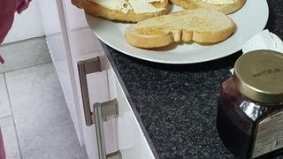 Gorgeous Lebanese Muslim in kitchen fuck with husband