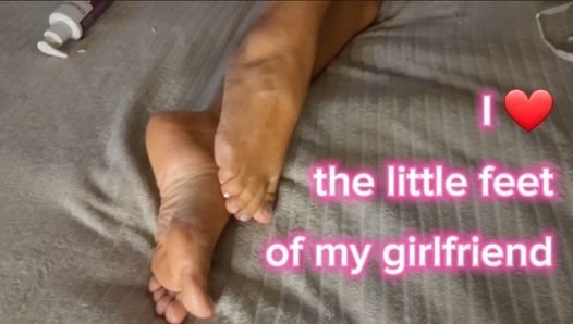 I love my girlfriend’s beautiful little feet