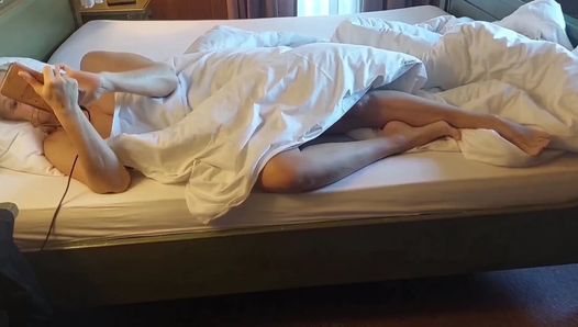 Sexy blonde amateur mature wife enjoys morning awaking game