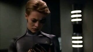 Star Trek: Voyager – Seven of Nine wants to try sex.