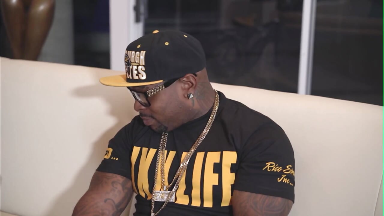 Big Ass Ebony with Colored Hair Gets Pounded by Rico’s Bbc