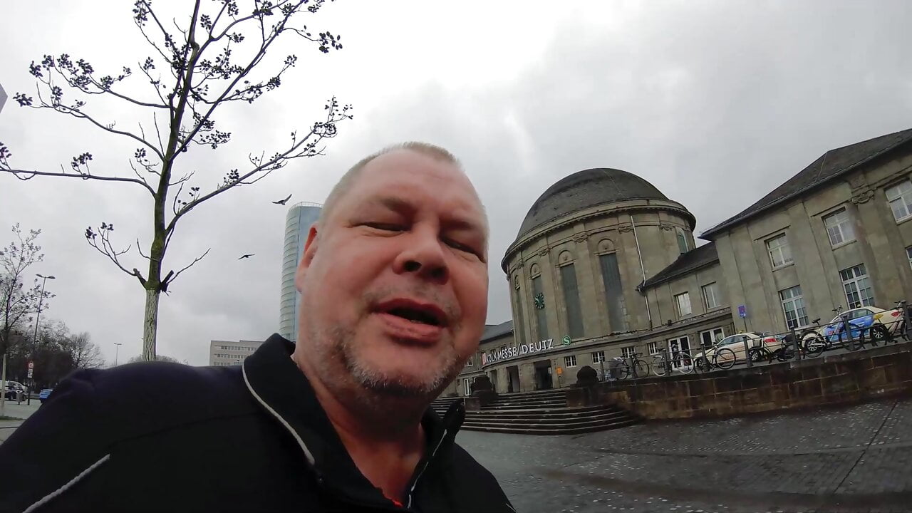 Blonde teen gets a cumshot in her mouth