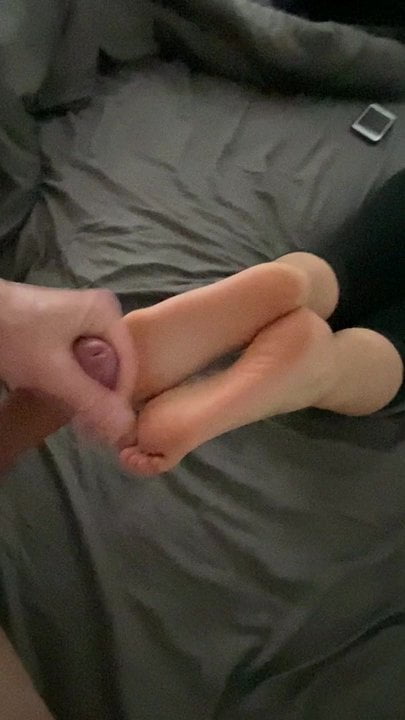 Cum on soles