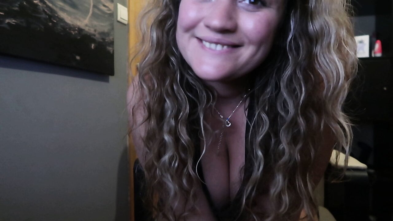 HEY BABE, I am WEARING a TINY DRESS while i SMOKE!!