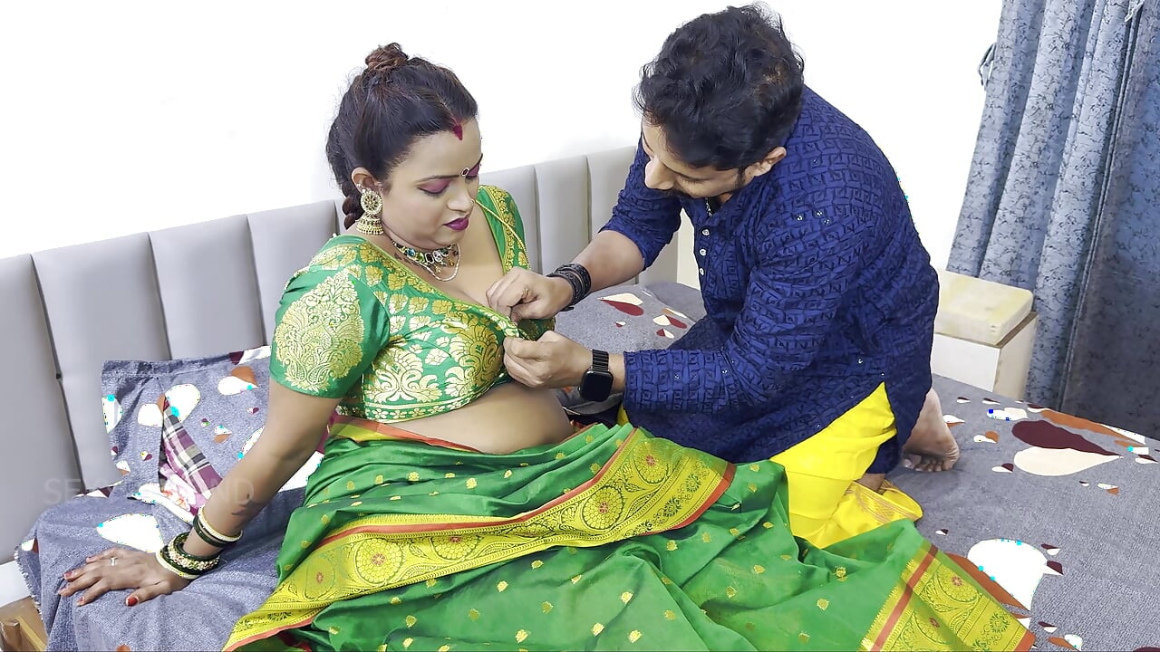 Hot desi indian rozi bhabhi full nude sex with rocky porn Star