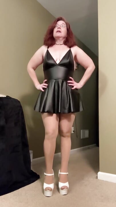 Hot Mature Squirting in Tan Pantyhose