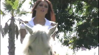 Jessica Jaymes and Kelle Marie use strapon and fruit to fuck