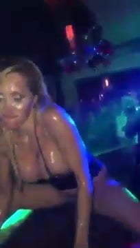 Katya Sambuca performing