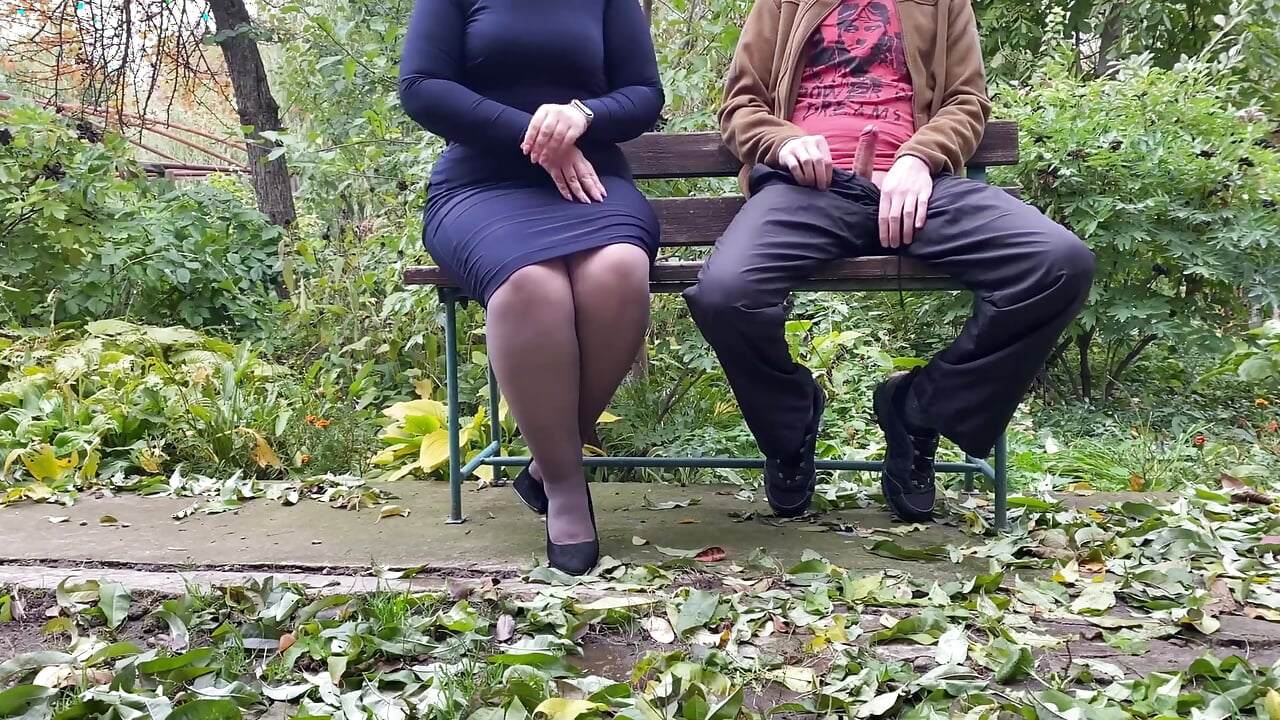 Mother-in-law made son-in-law cum in a public park