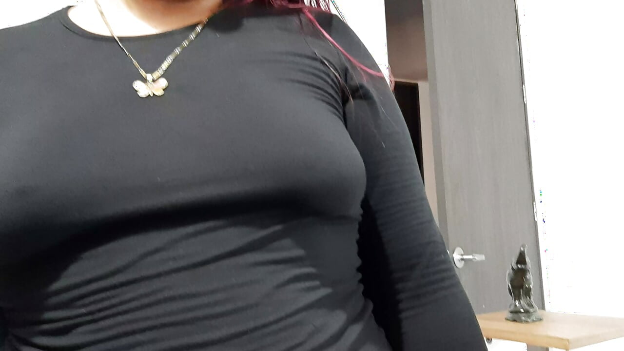 MY BOSS’S BITCH ENTERS TO SUCK MY COCK PART 1