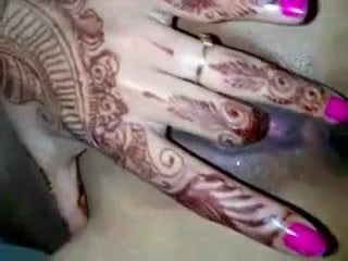 Paki girl masturbating