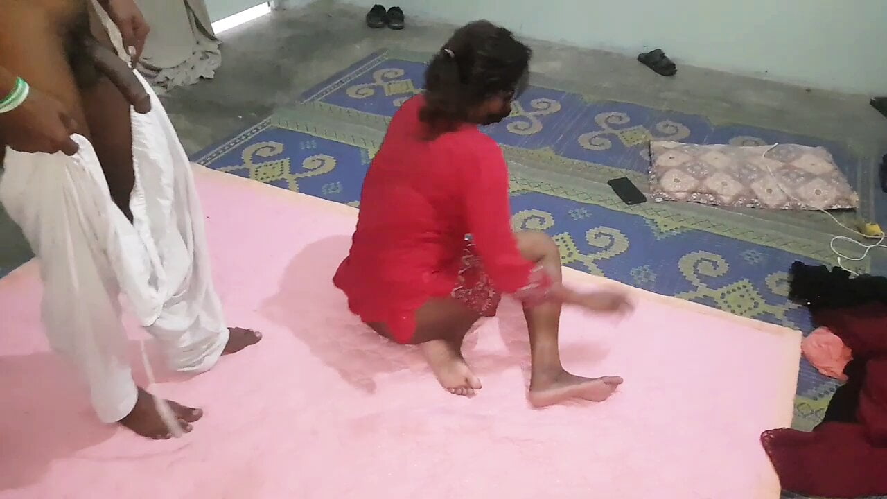 Pakistani do ladko ne ek heera mandi lahore randi Baaz ladki ko pakad ke bahar Bahar uski gand Mari full hot sex video