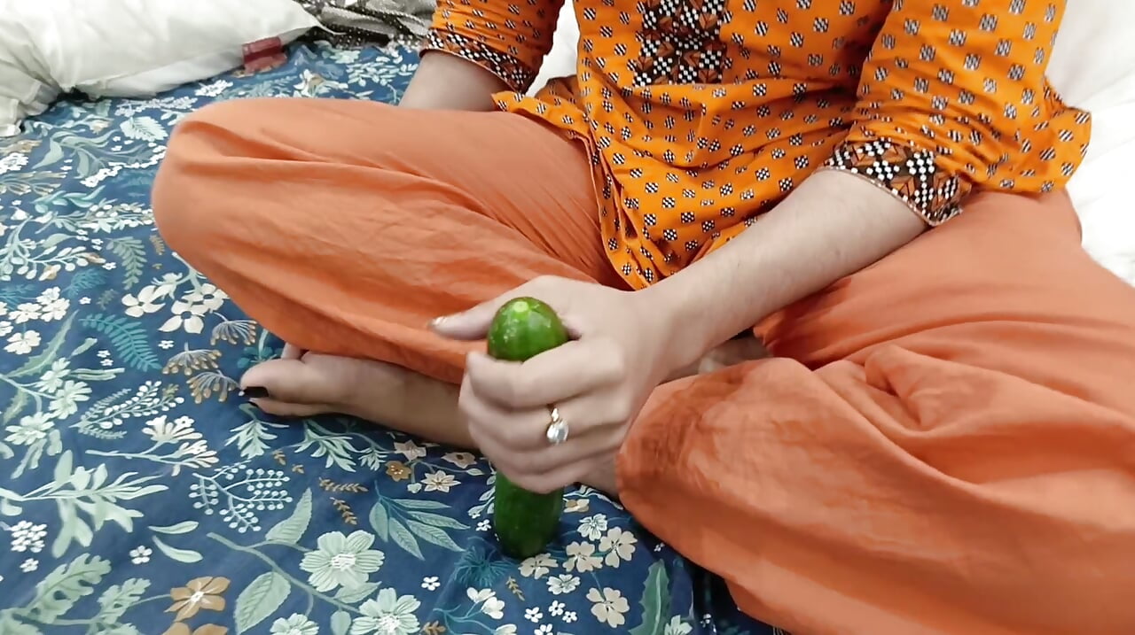 Pakistani Housewife Inserting Large Cucumber in Her Tight Pussy