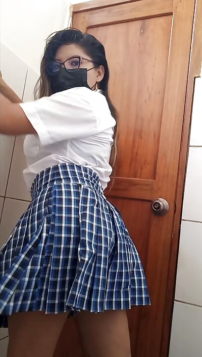 scandal in colombia!! Colombian student is expelled after going viral in homemade amateur porn