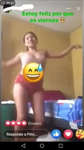 Se Alegra el dia bailando y moviendo su Rico culo grande