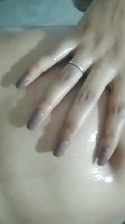 stepsister send me nudes mastrubating videos hot college muslim girl viral clips muslim viral girl mastrubation in bathroom