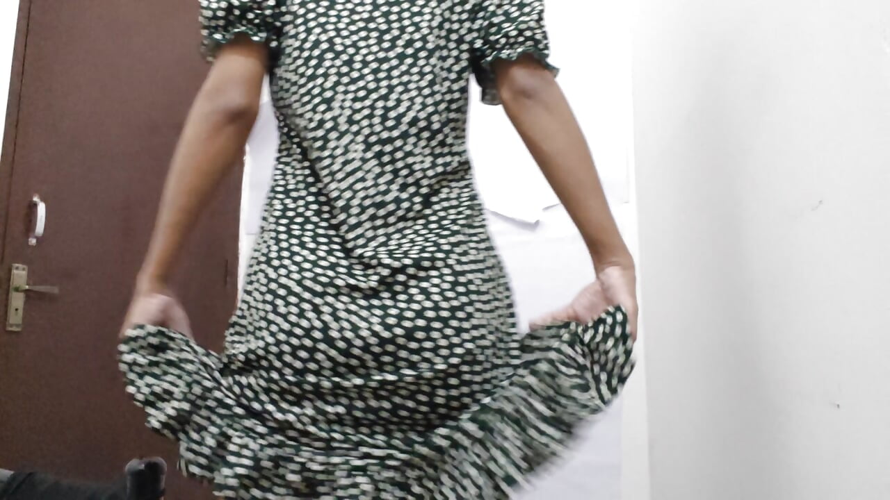 Stunning punjabi girl showing off to her long distance boyfriend