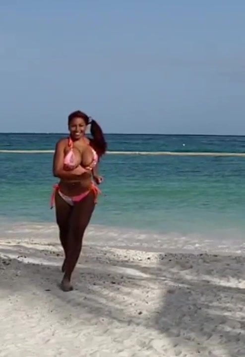 VP02 – Deysi Araujo 467ilc