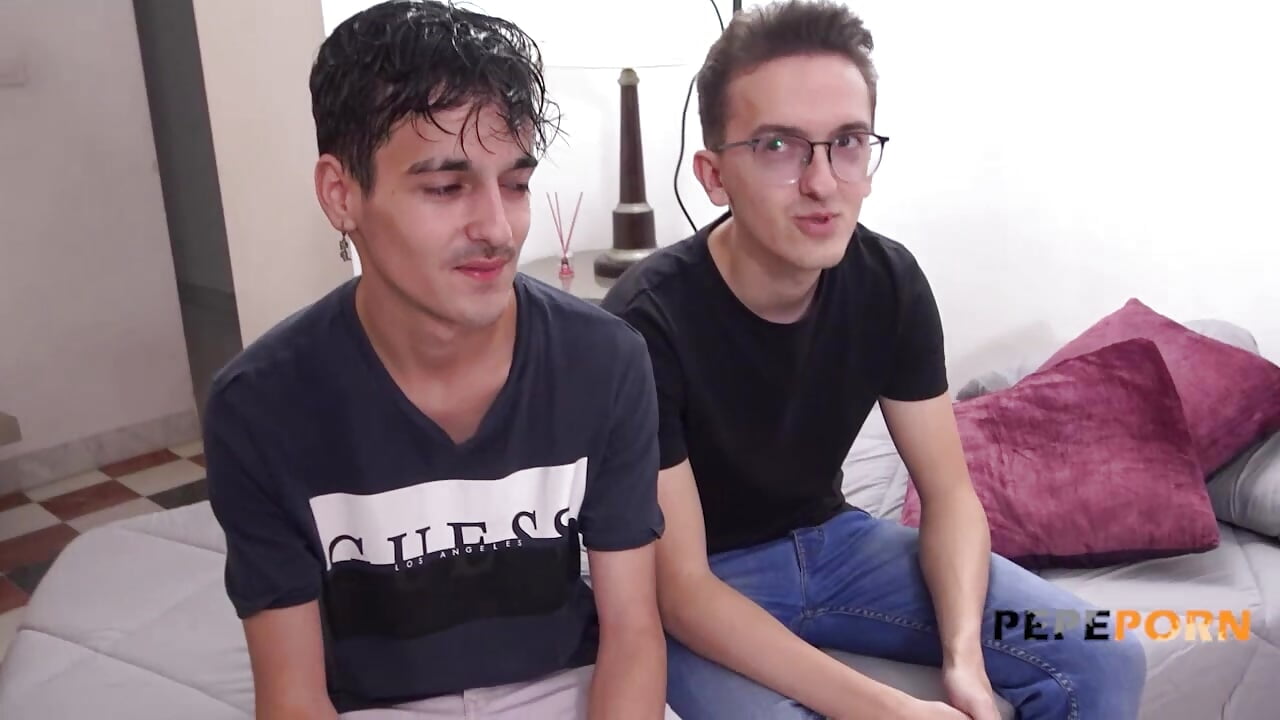 Amazing interracial threesome for amateur babe Paris. She won’t forget this day!