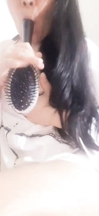 Anal sex with hair brush_gone wild after shower (chillax)