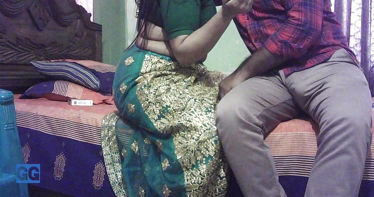 Big Ass All Natural Beautiful Desi Girl Fucked by black Guy and gets Cumshot.