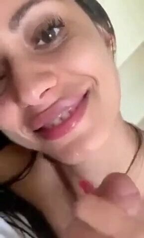 Bulgarian girl kissing cock