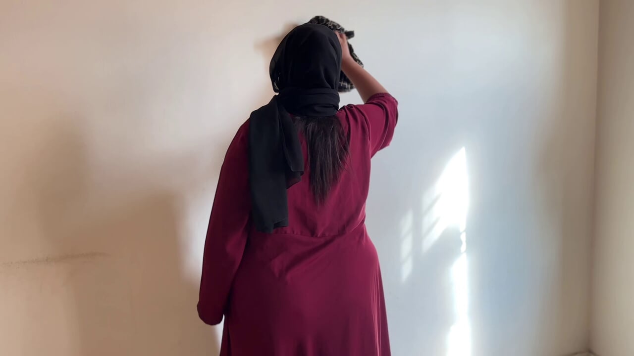 Fucking a Beautiful Muslim Maid with big ass in Morocco when she cleaning Hotel Room – Ass Fuck & Cum By Stranger Hotel Guest