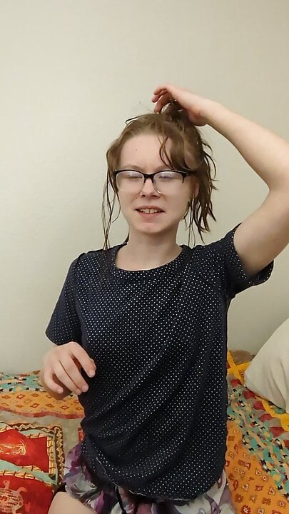 Getting turned on by my sweaty smell, rubbing and sniffing my asshole while I masturbate – BIG ORGASM