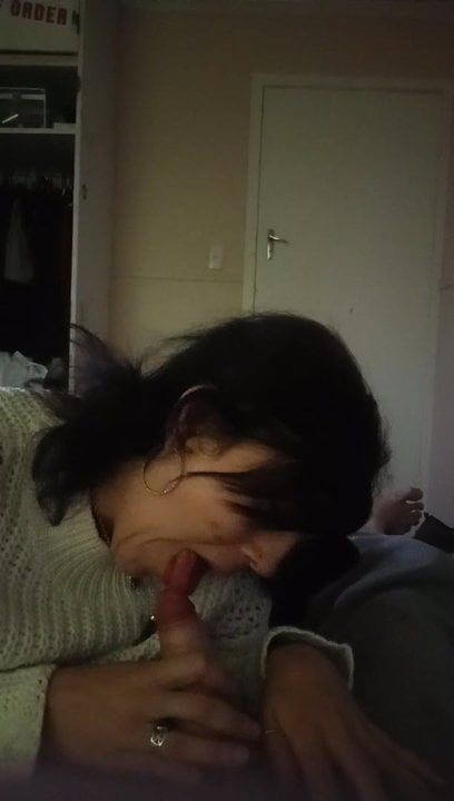 Hot small chick sucking dick pt3