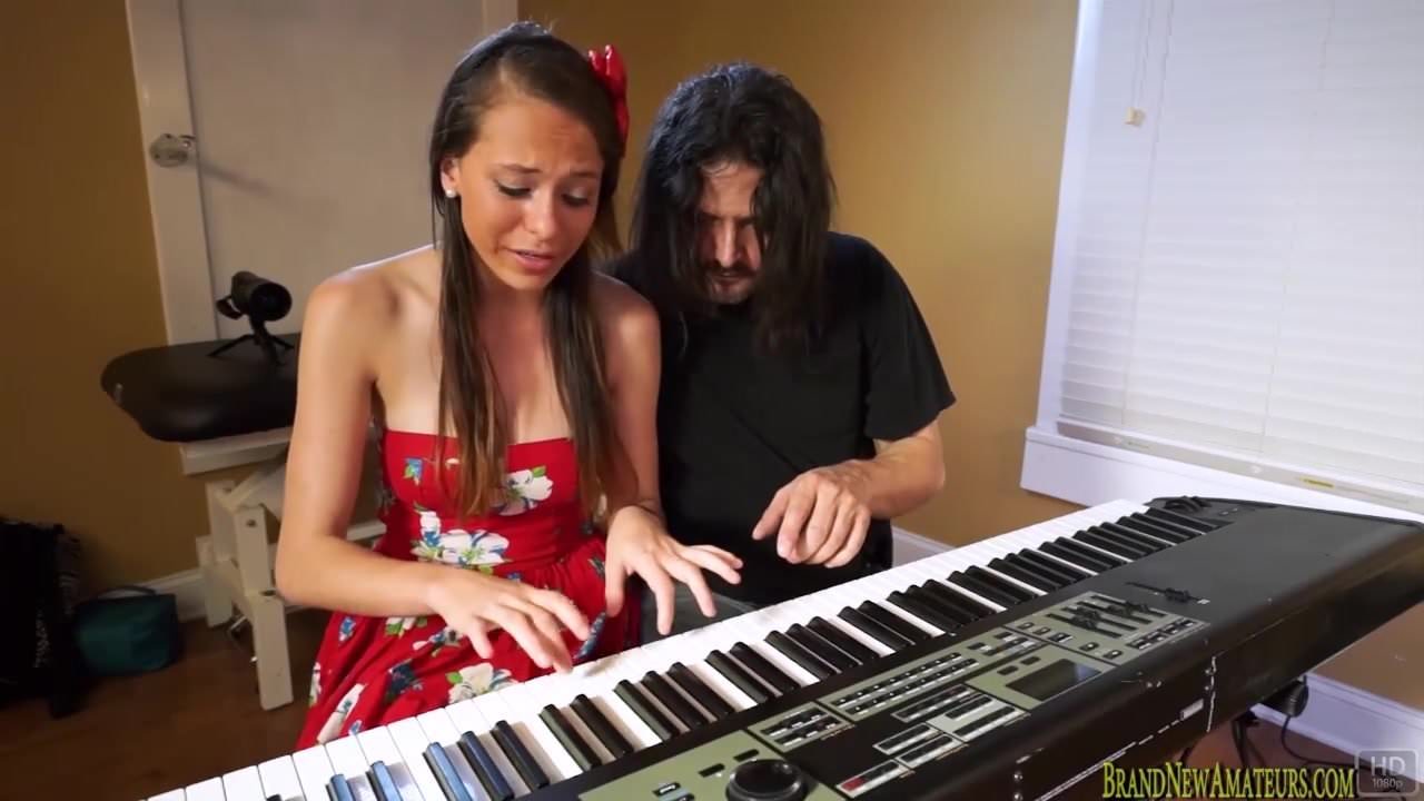 Hot teen sucks cock wanting to be a singer