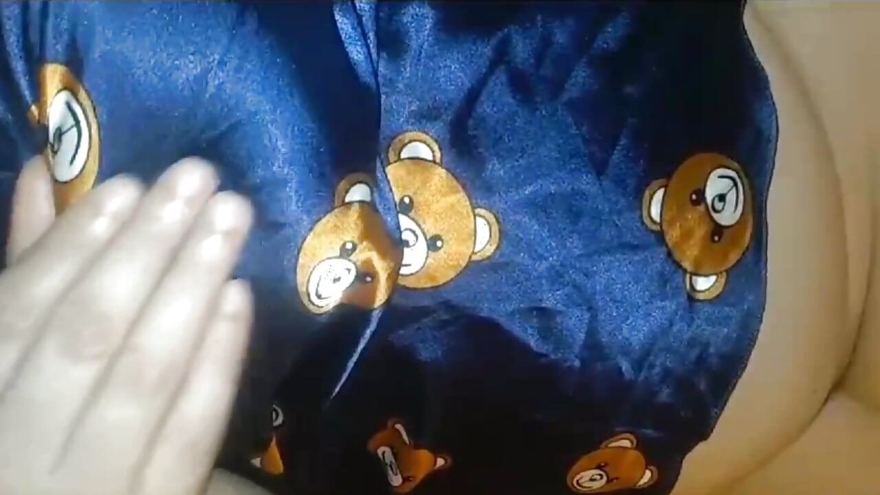 She has the drum moist and nice for me to contain it hello